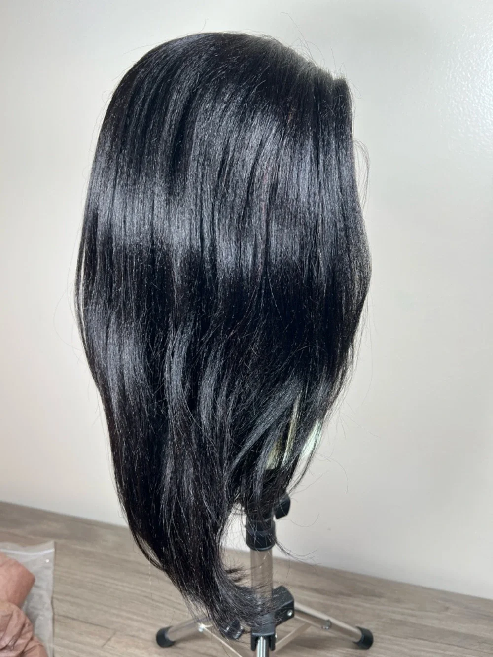 UNICE Layered Yaki Human Hair Straight Bob 14 Inch Glueless Wig